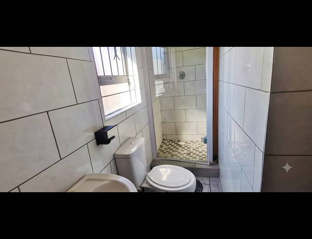 4 BEDROOM HOUSE FOR SALE IN SEBOKENG ZONE 11